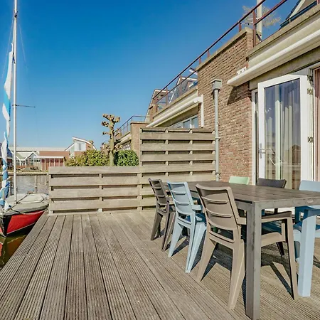 House In 458 Uitgeest